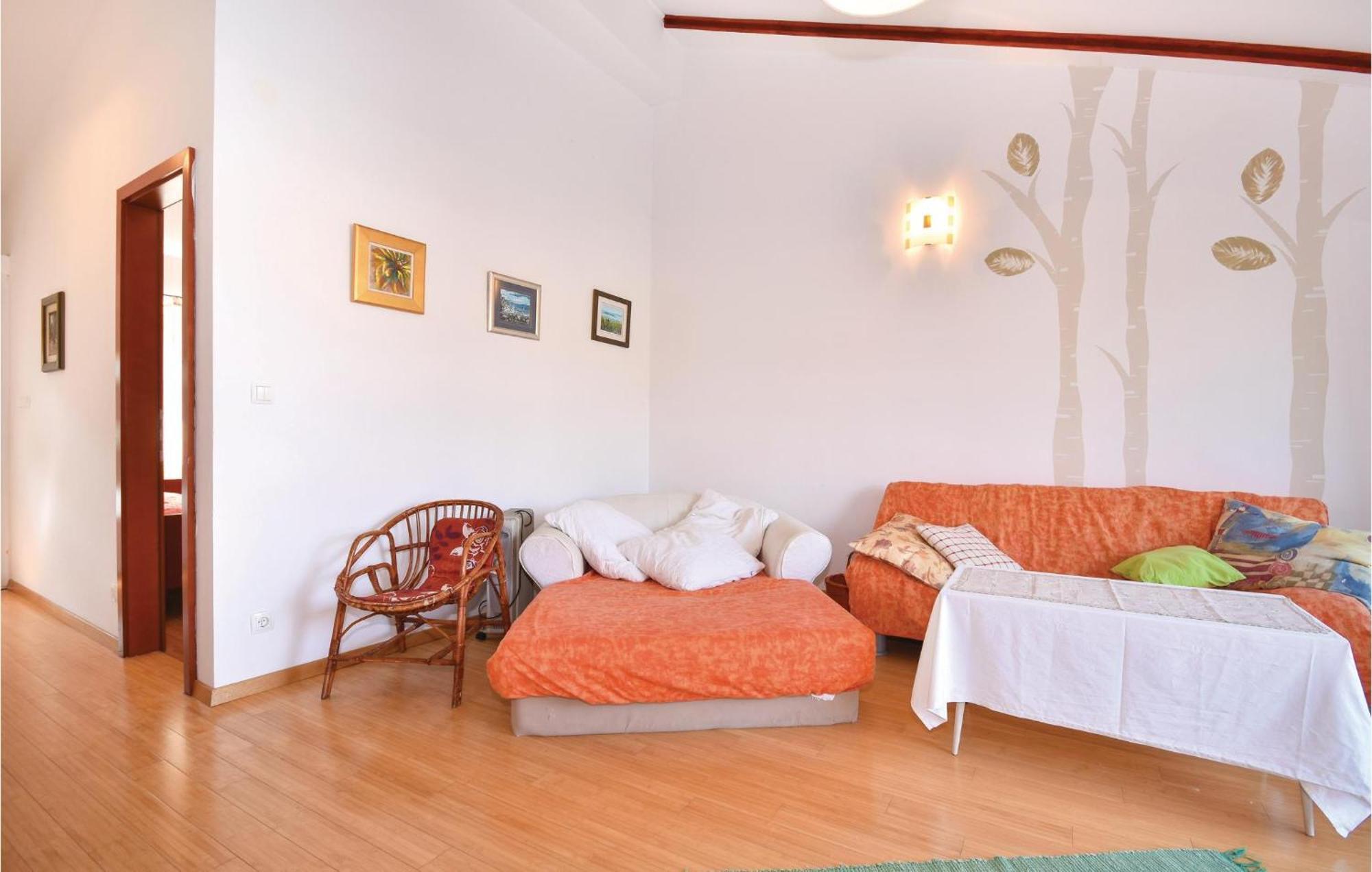 2 Bedroom Gorgeous Apartment In Stomorska Εξωτερικό φωτογραφία
