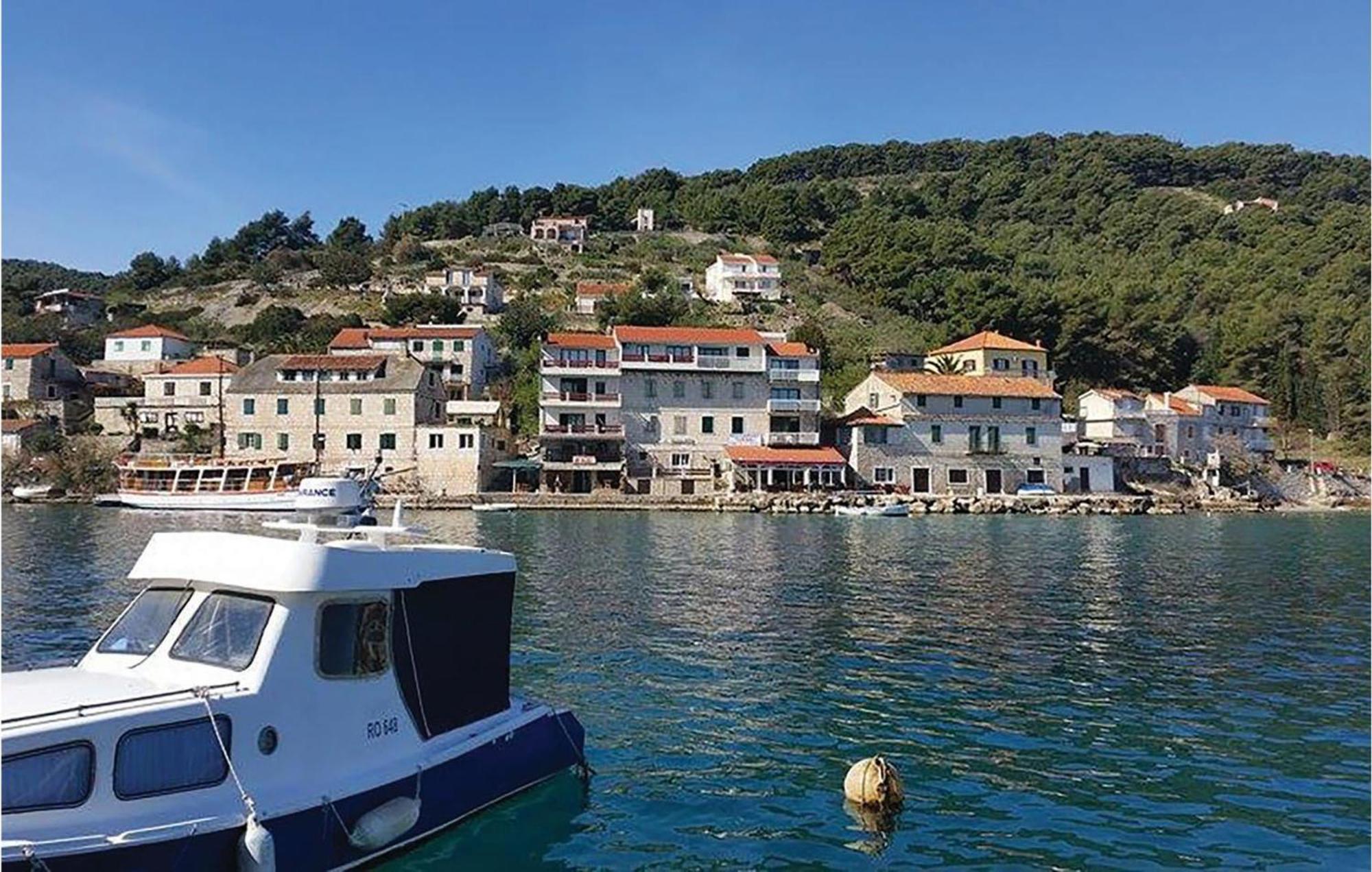 2 Bedroom Gorgeous Apartment In Stomorska Εξωτερικό φωτογραφία